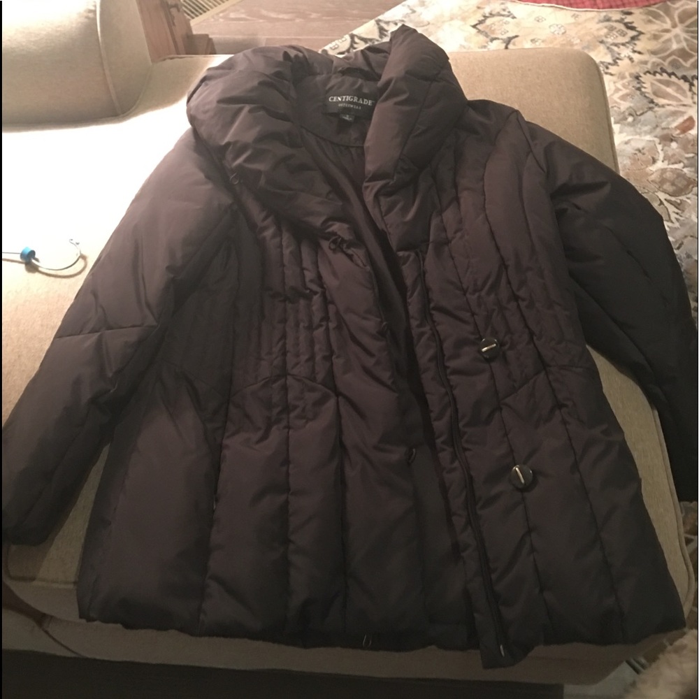 Classy puffer jacket size small/brown/ never worn